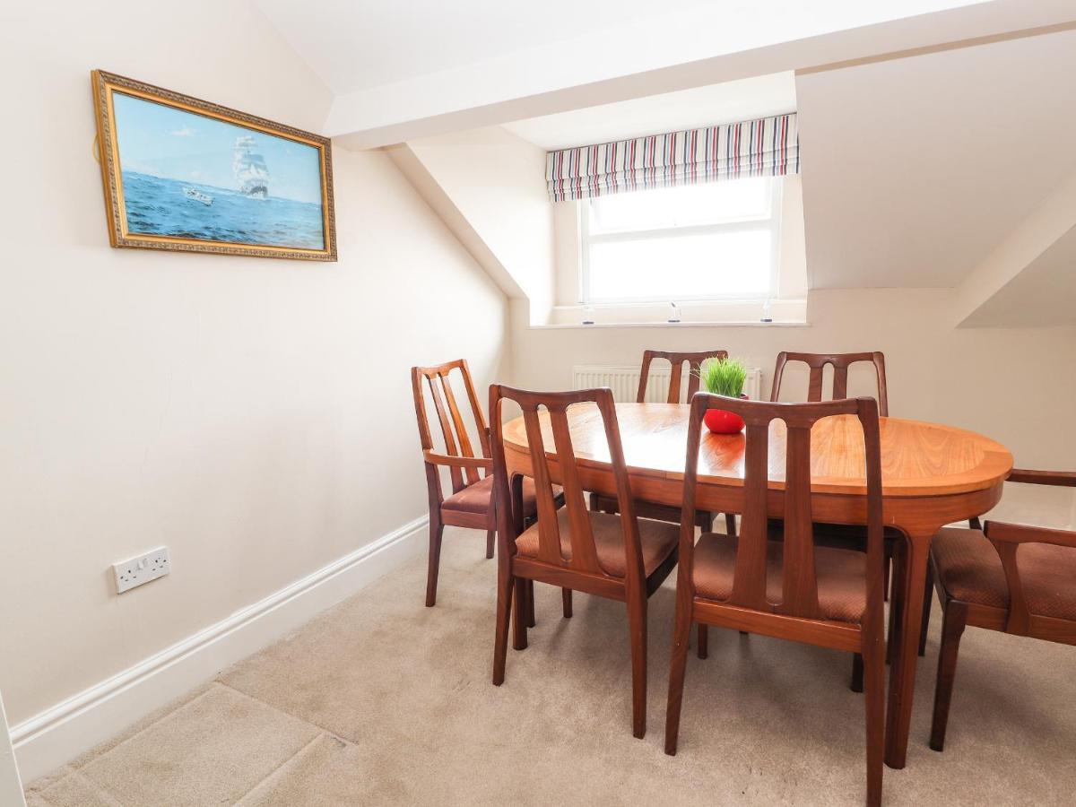 Ty Uchaf Apartment Rhyl Exterior photo