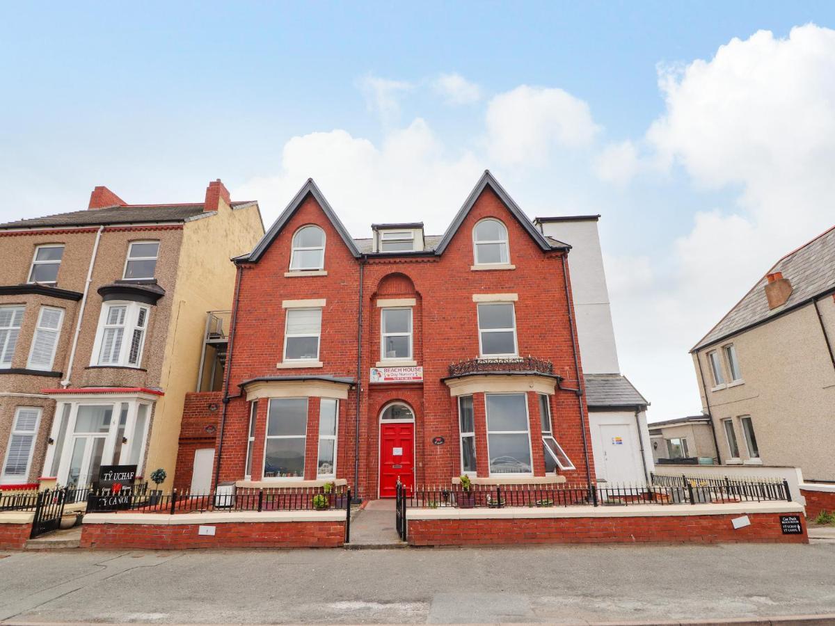 Ty Uchaf Apartment Rhyl Exterior photo